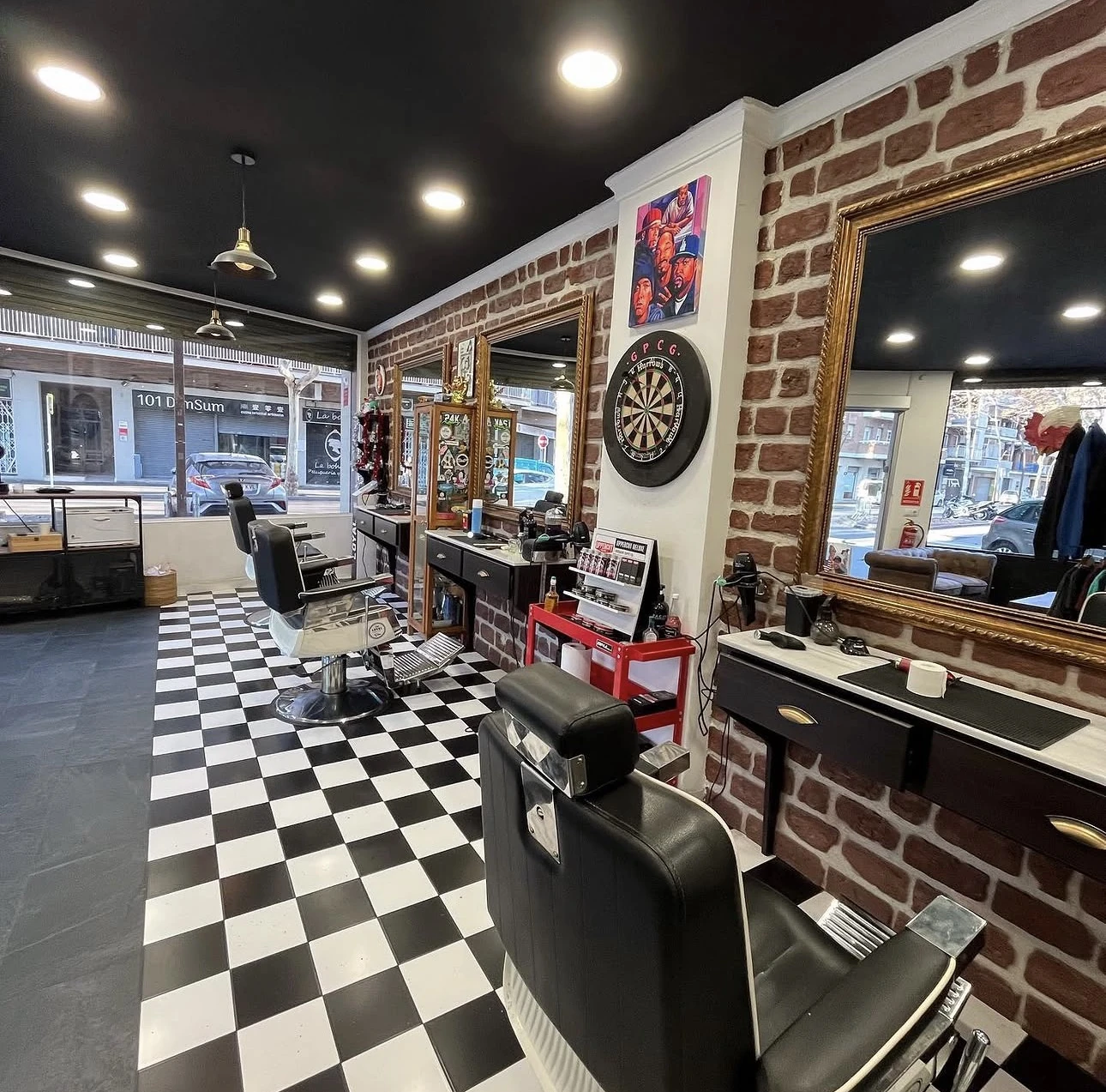 Interior de Loyal Barbershop